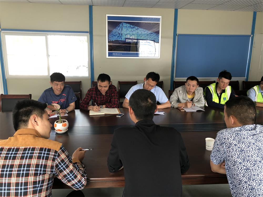2018年4月2日福建易順公司一行在公司董事長(zhǎng)(兼總經(jīng)理)帶領(lǐng)下，在中共南平市委黨校(市行政學(xué)院)新校區(qū)與中國(guó)建筑一局(集團(tuán))建設(shè)工程項(xiàng)目部進(jìn)行了廣泛交流，探討EPC項(xiàng)目的開展及如何展開“省文明施工工地，創(chuàng)閩江杯創(chuàng)優(yōu)活動(dòng)。