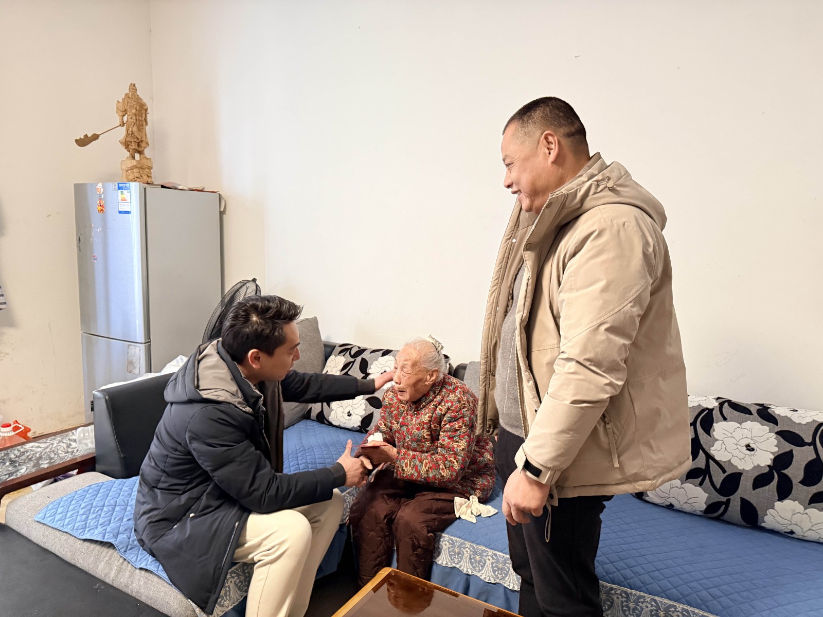 情暖寒冬,心系民生——易順建工集團(tuán)開展困難黨員及群眾慰問活動(dòng)