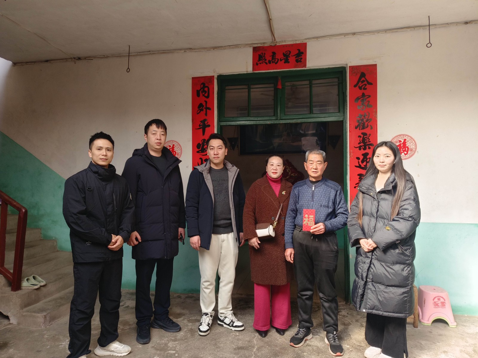 情暖寒冬,心系民生——易順建工集團(tuán)開展困難黨員及群眾慰問活動(dòng)